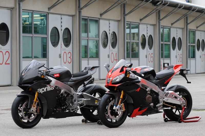 ./photos/Moto_Pics/aprilia_rsv4_large_17.jpg